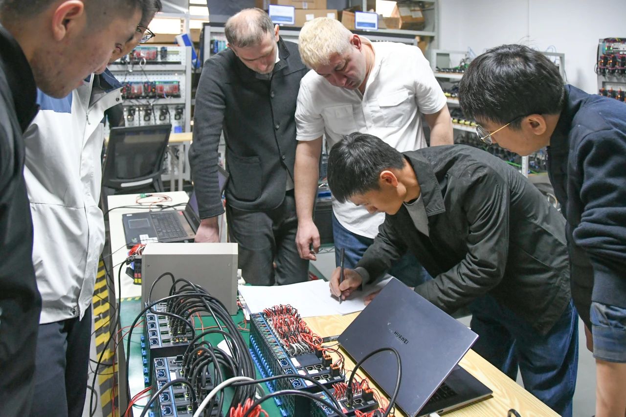 探讨PLC性能与相助模式