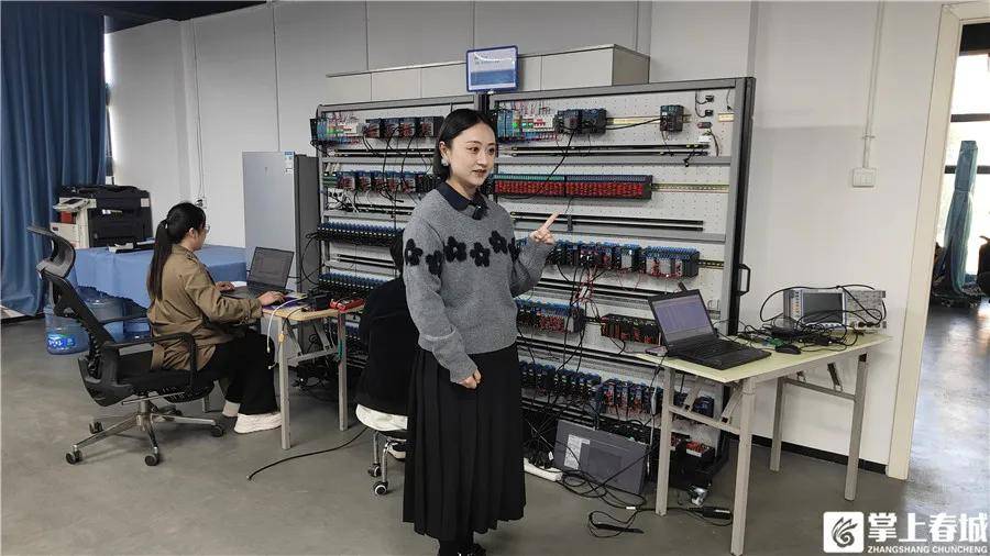 掌上春城策划的“新质动能·春城潮涌”专题报道走进2121非凡国际